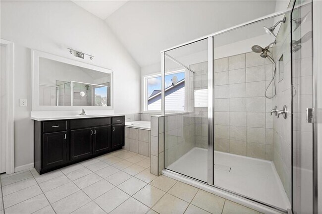 Building Photo - 4180 Woodwind Dr