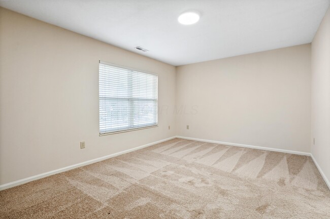 Building Photo - 5066 Stratford Pine Ln