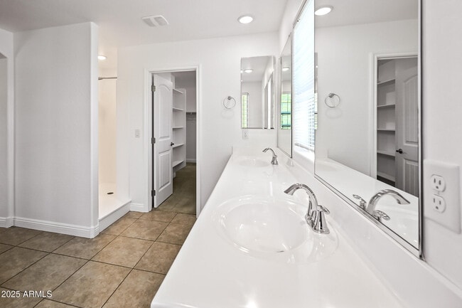 Building Photo - 4831 S Turbine