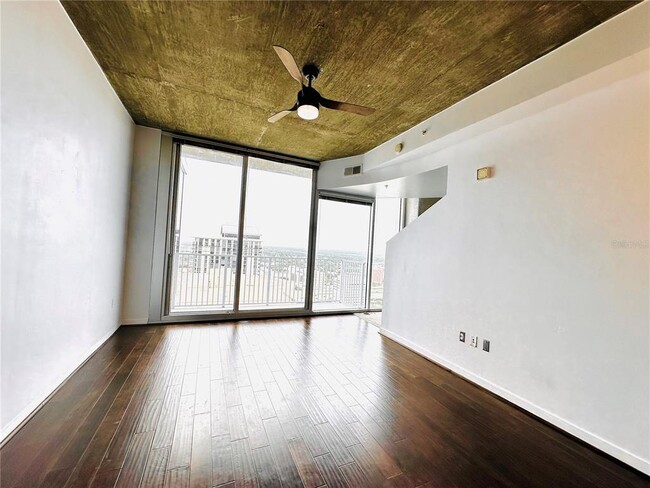 Building Photo - 155 S Court Ave