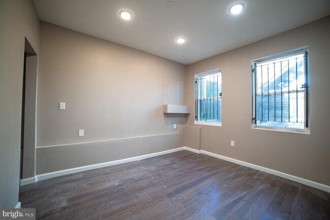 Building Photo - 1848 N 16th St