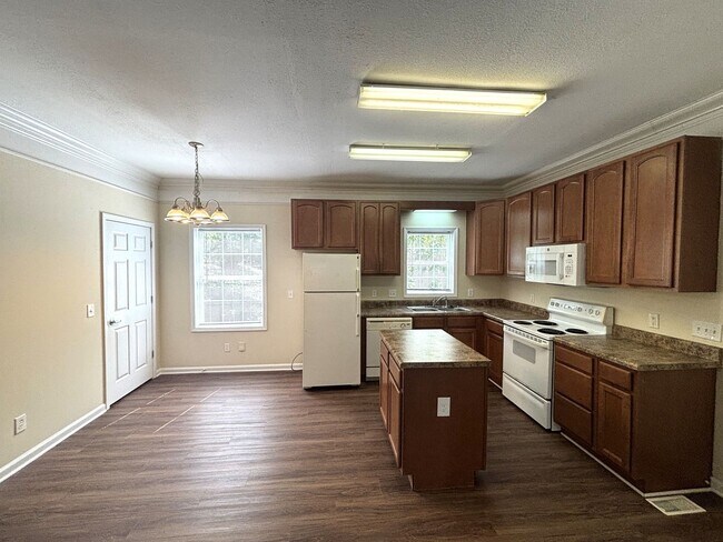 Building Photo - 4br House near Campus, Stadium, Downtown! ...