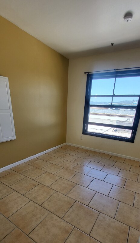 Building Photo - 30 W Beach St