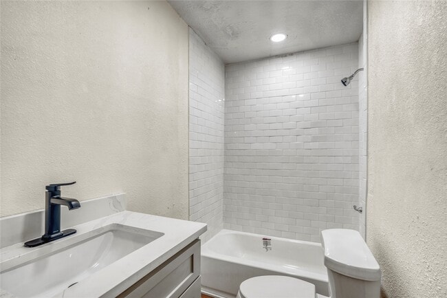 Building Photo - 4314 Gregory St