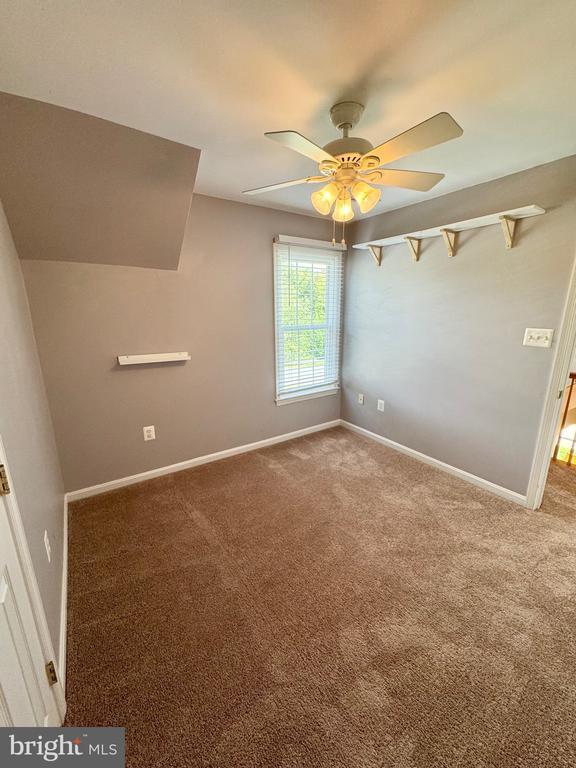 Building Photo - 805 Winterberry Dr