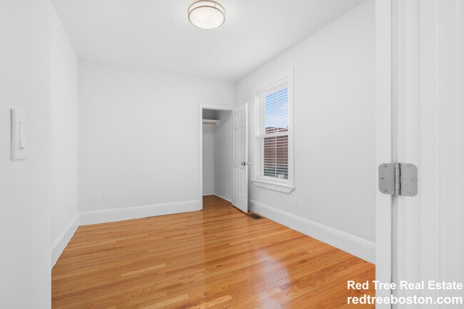 Building Photo - 79 Sydney St