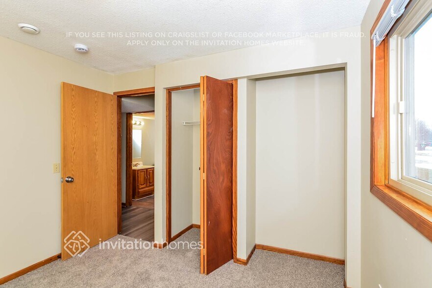 Building Photo - 989 Ticonderoga Trail