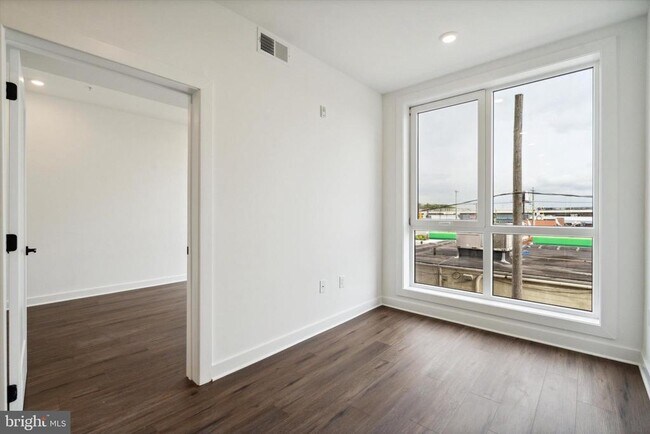 Building Photo - 2636 E York St