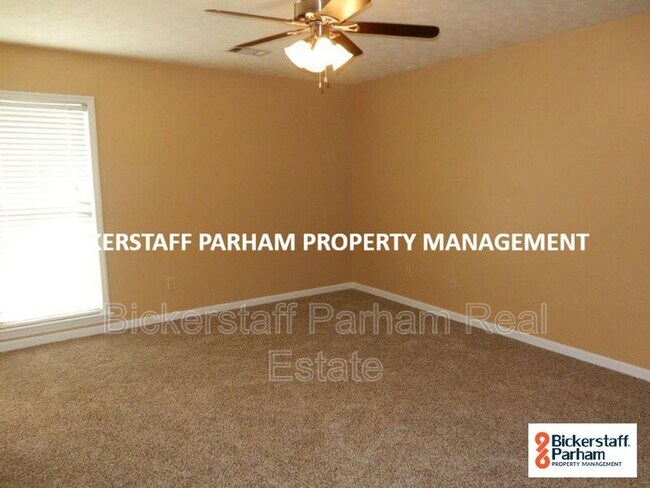 Building Photo - 7475 Mossdale Way