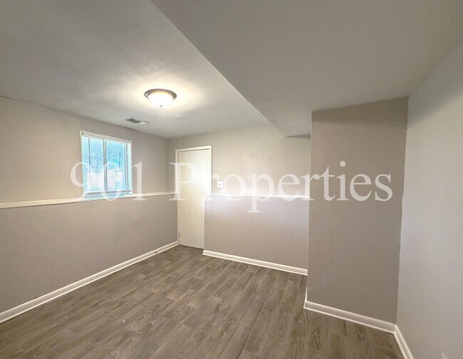 Building Photo - 6835 Autumnhill Ln