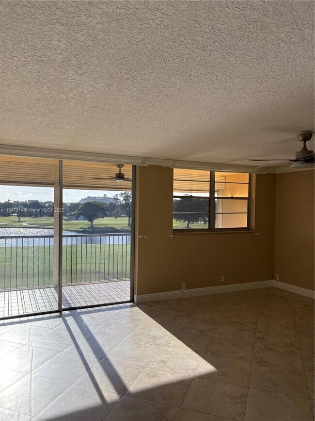 Building Photo - 3100 W Rolling Hills Cir