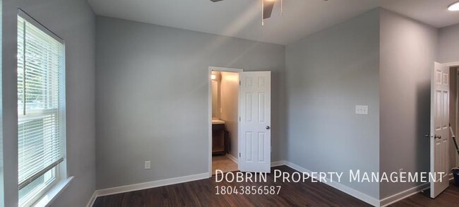 Building Photo - 1512 W Leigh St