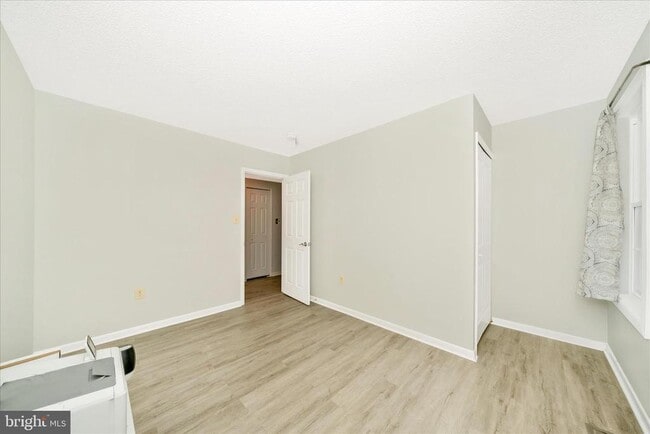 Building Photo - 3105 Glissade Ct