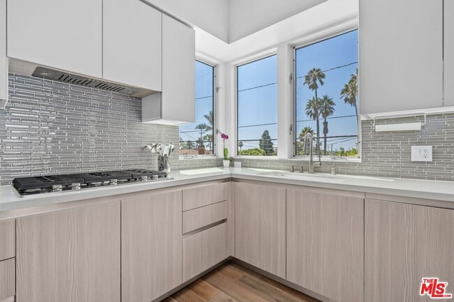 Building Photo - 3623 1/2 S Centinela Ave
