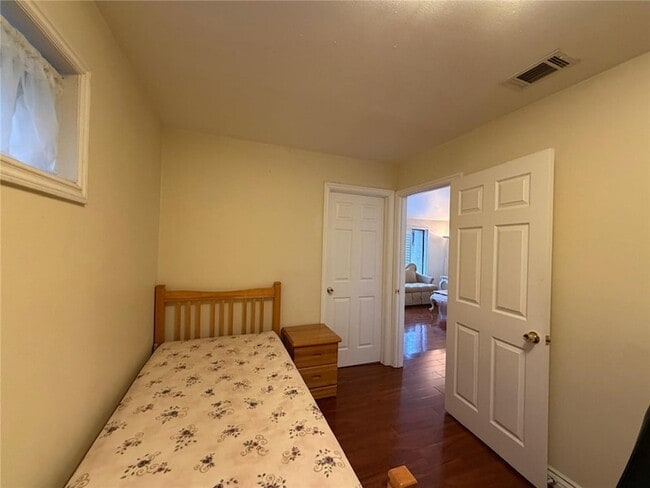 Building Photo - 1015 Arcadia Ave