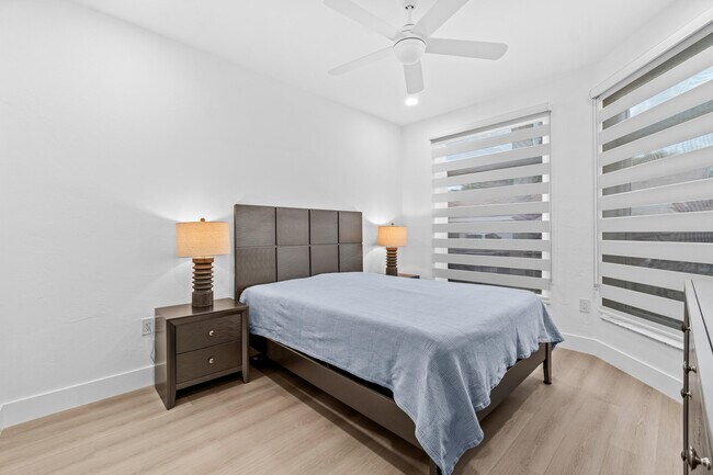 Building Photo - 5097 Windsor Parke Dr