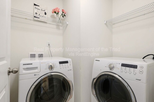 Building Photo - 5472 Shirley Jean Ct