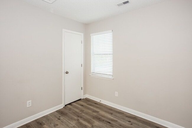Building Photo - 3434 Braewick Pl
