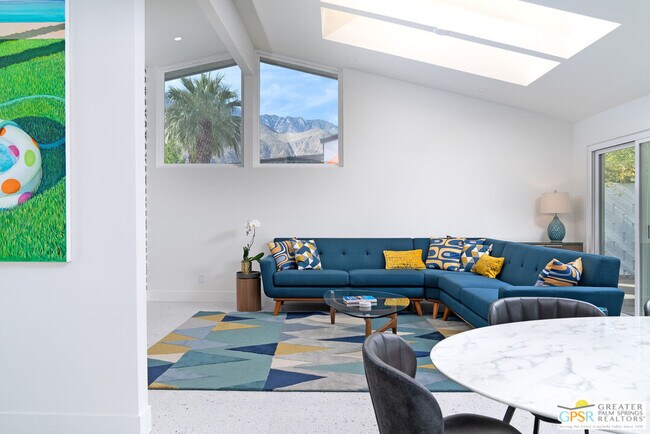 Building Photo - 988 E Paseo El Mirador