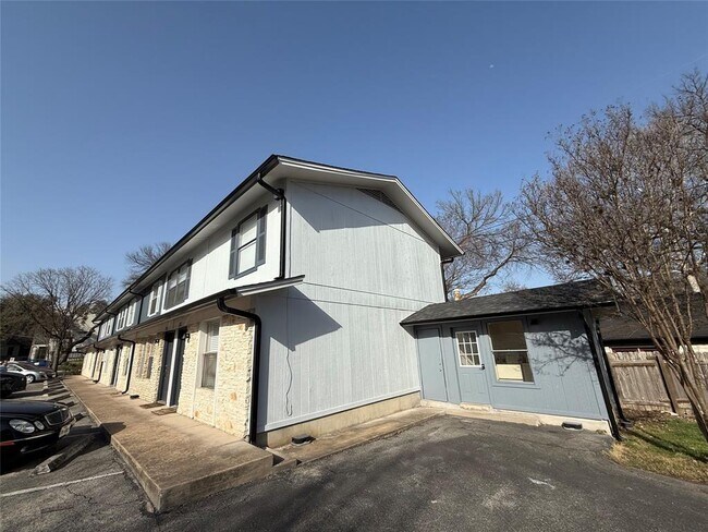 Building Photo - 2005 Glen Allen St