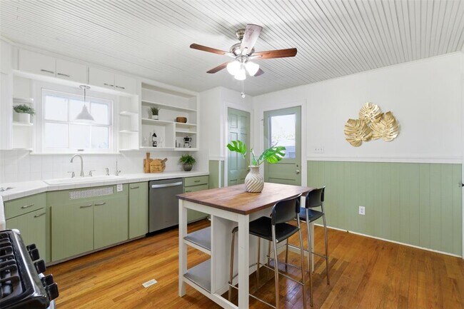 Building Photo - 1506 Grace St