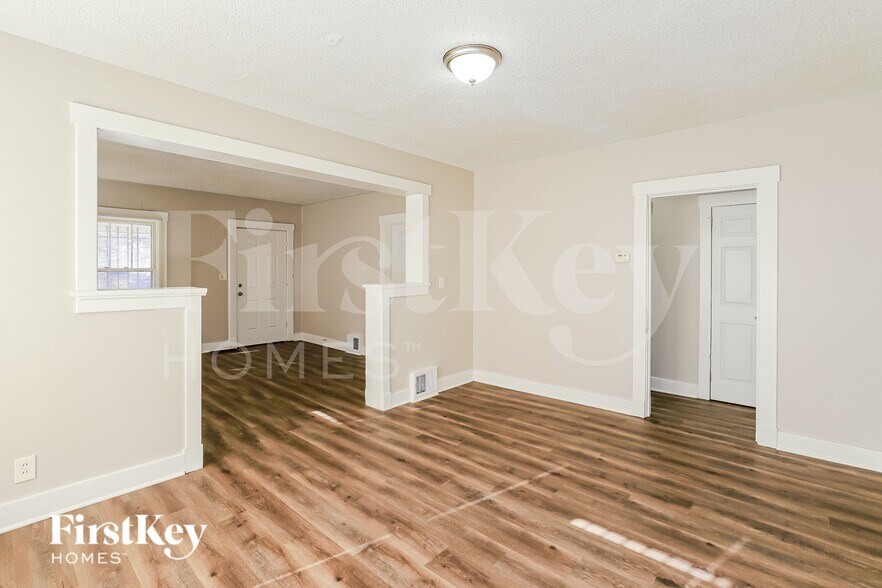 Building Photo - 2507 Quincy St