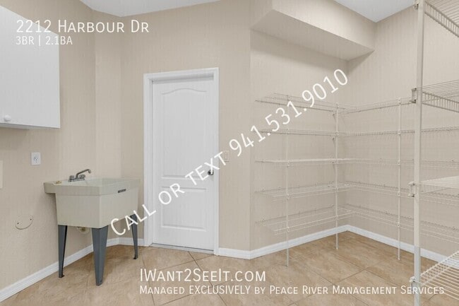 Building Photo - 2212 Harbour Dr