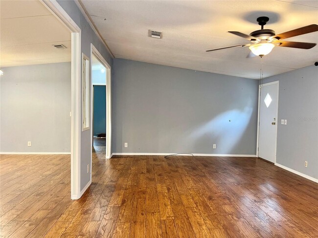 Building Photo - Spacious 3bed/2bath home in Bay Hills vill...