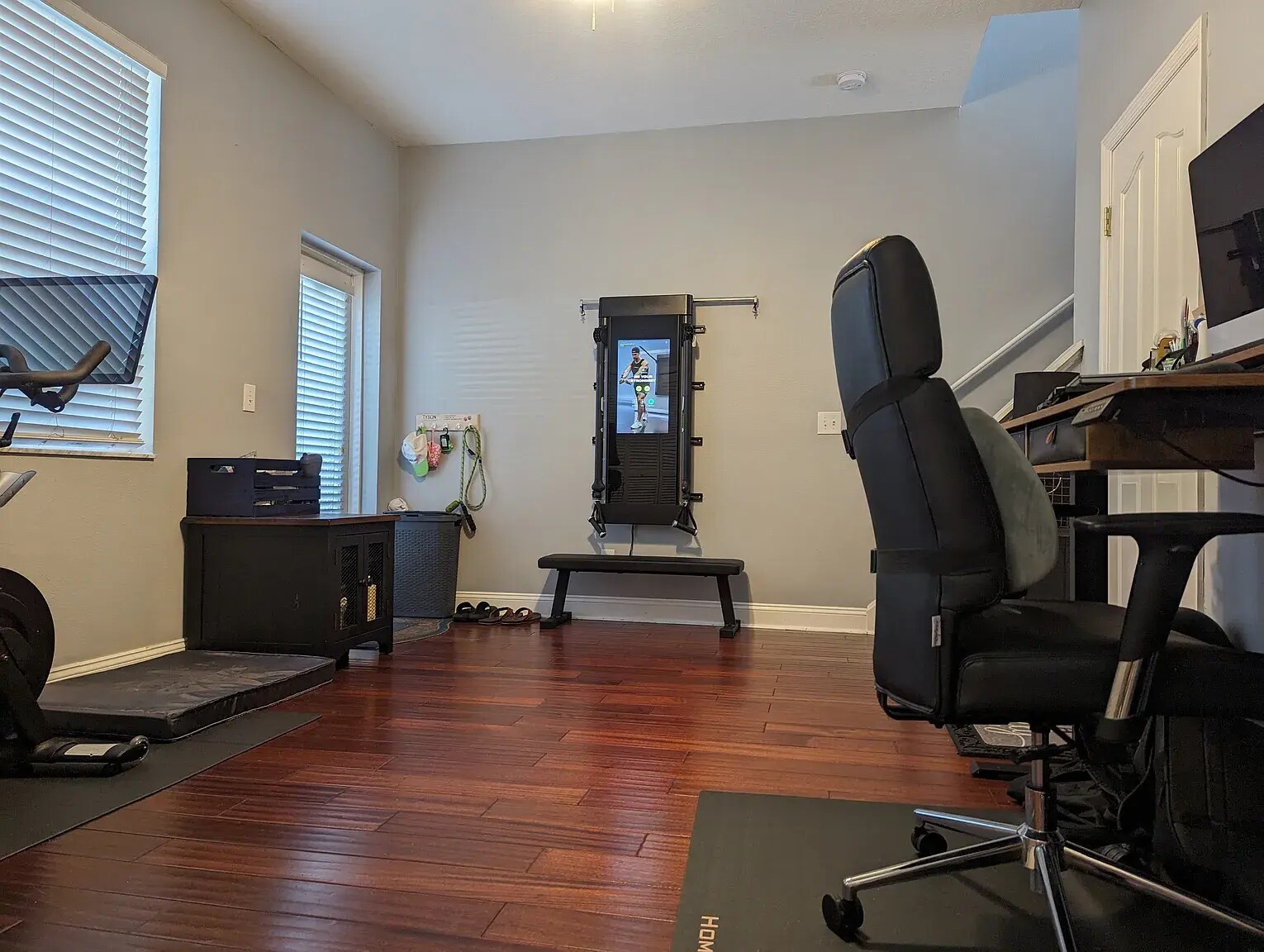 Building Photo - 3046 Pointeview Dr