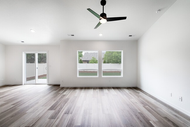 Building Photo - 3069 S Trafori Ave