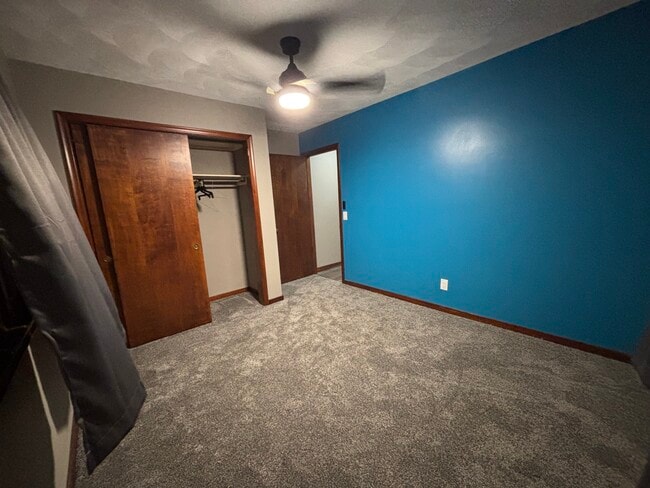 Building Photo - 429 Monroe Ave