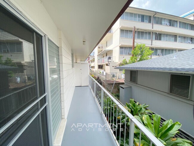 Building Photo - 1130 Hassinger St