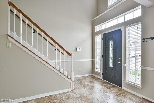 Building Photo - 4 br, 2 bath House - 1108 Woodchase Drive