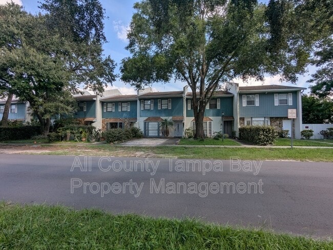 Building Photo - 3417 W Kirby St