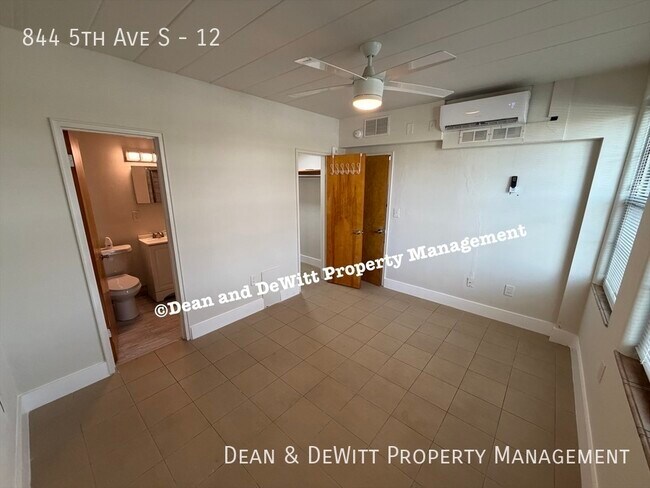 Building Photo - 844 5th Ave S