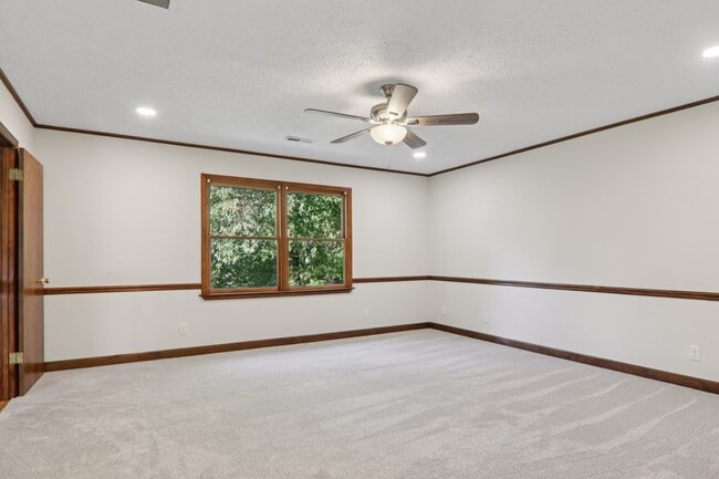 Building Photo - 5 Timothy Ln