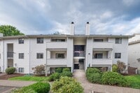 Building Photo - Water/Sewer/Garbage included!