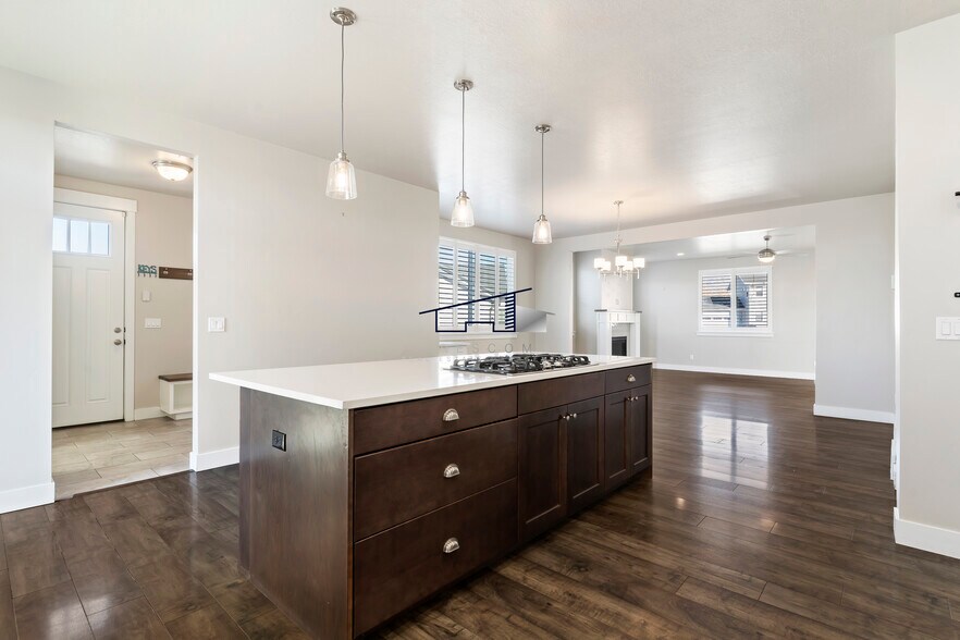 Building Photo - 369 W Clark Cir