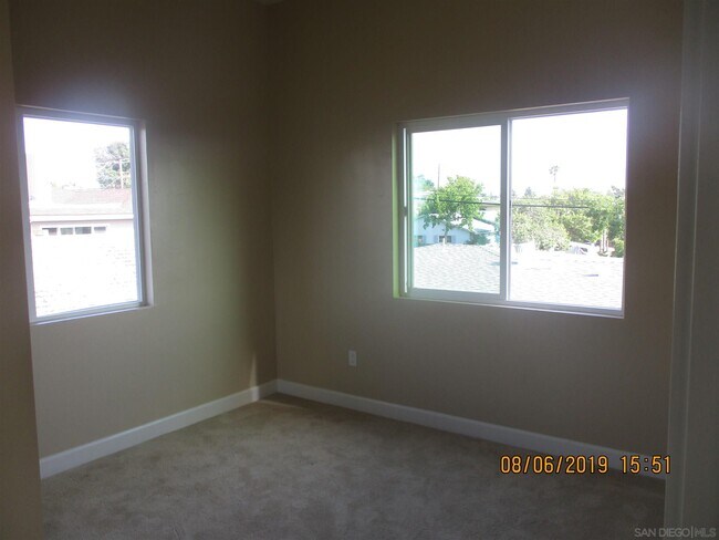 Building Photo - 5448 Mary Ln Dr