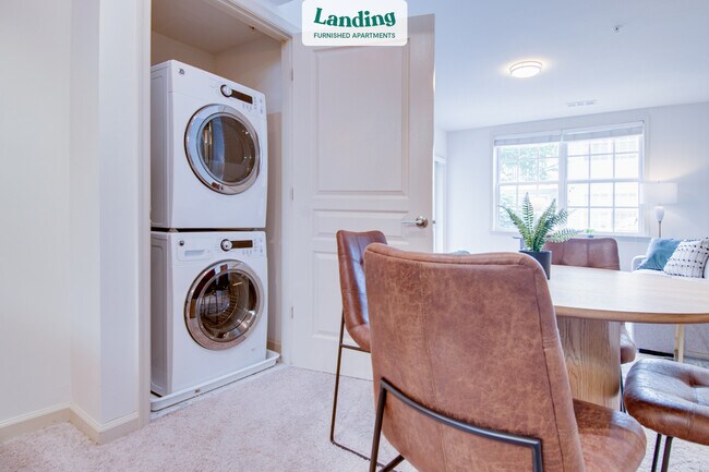 Building Photo - 925 N Garfield St