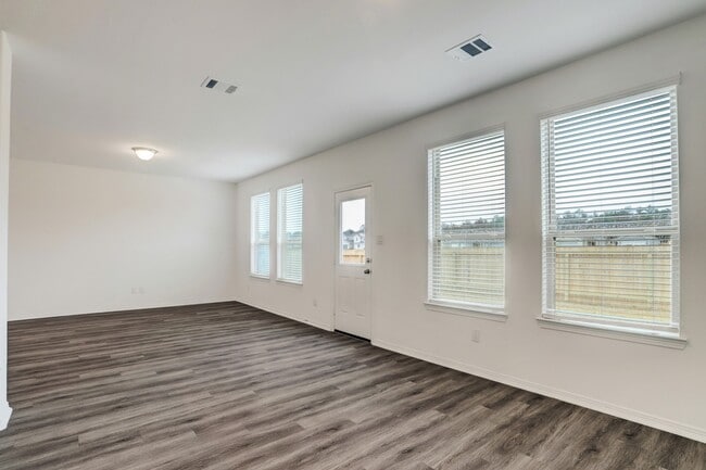 Building Photo - 16754 Rover Ln