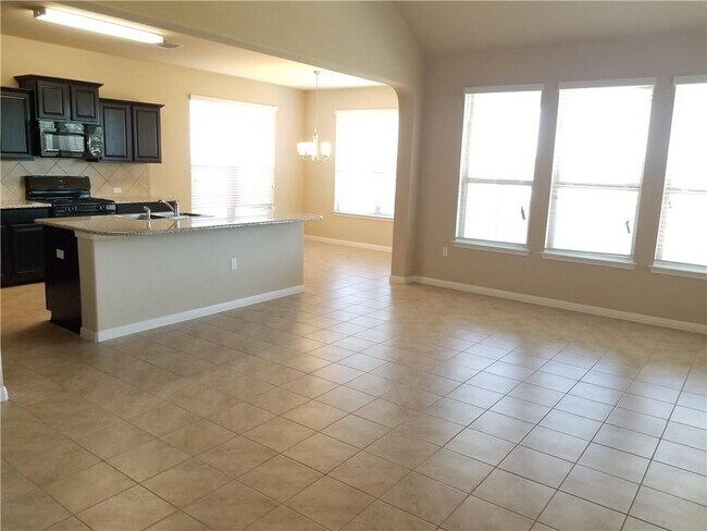 Building Photo - 1448 Brooks Way