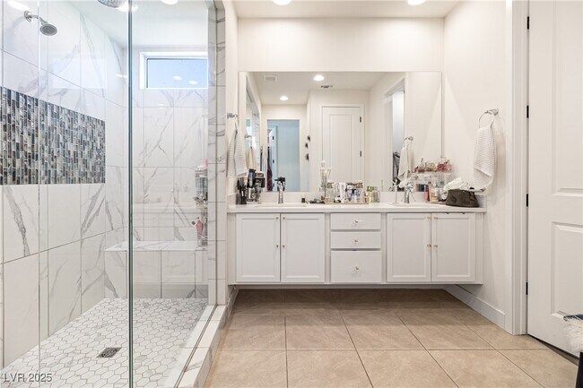 Building Photo - 10967 White Alder Pl