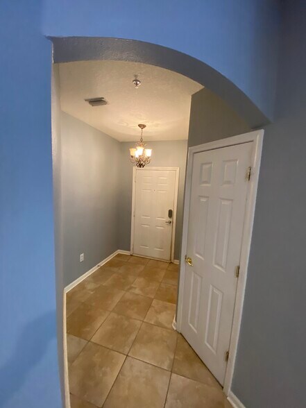 Entry Way - 785 Oakleaf Plantation Pky