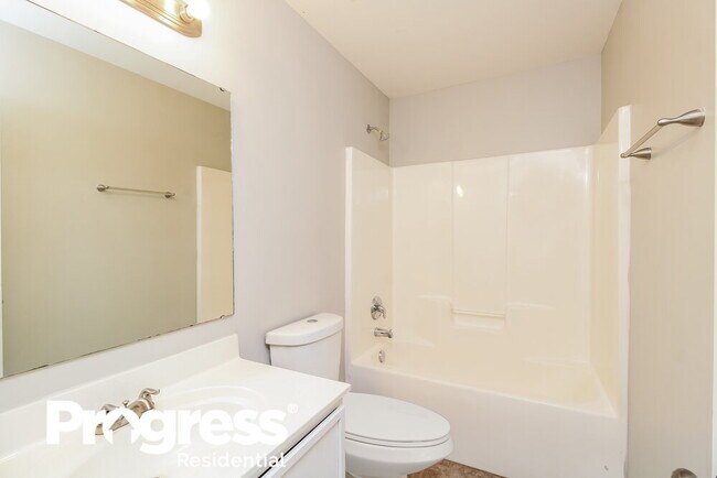 Building Photo - 1930 Hanna Trce