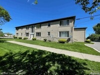 Building Photo - 16480 E 9 Mile Rd