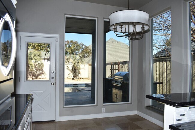 Building Photo - 2307 Autumn Oaks Trail