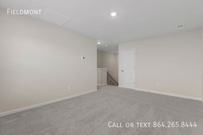 Building Photo - 211 Backstay Ln