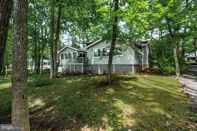 Building Photo - 137 Eagle Ct