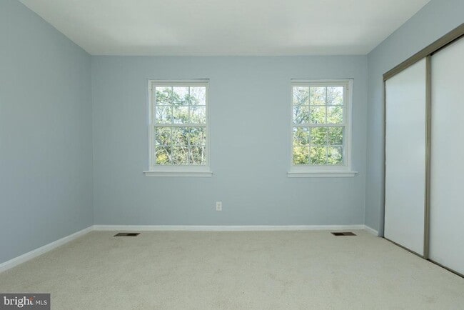 Building Photo - 13640 Deerwater Dr